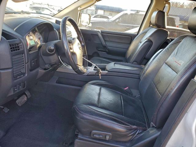 Nissan Titan Xe Image 6