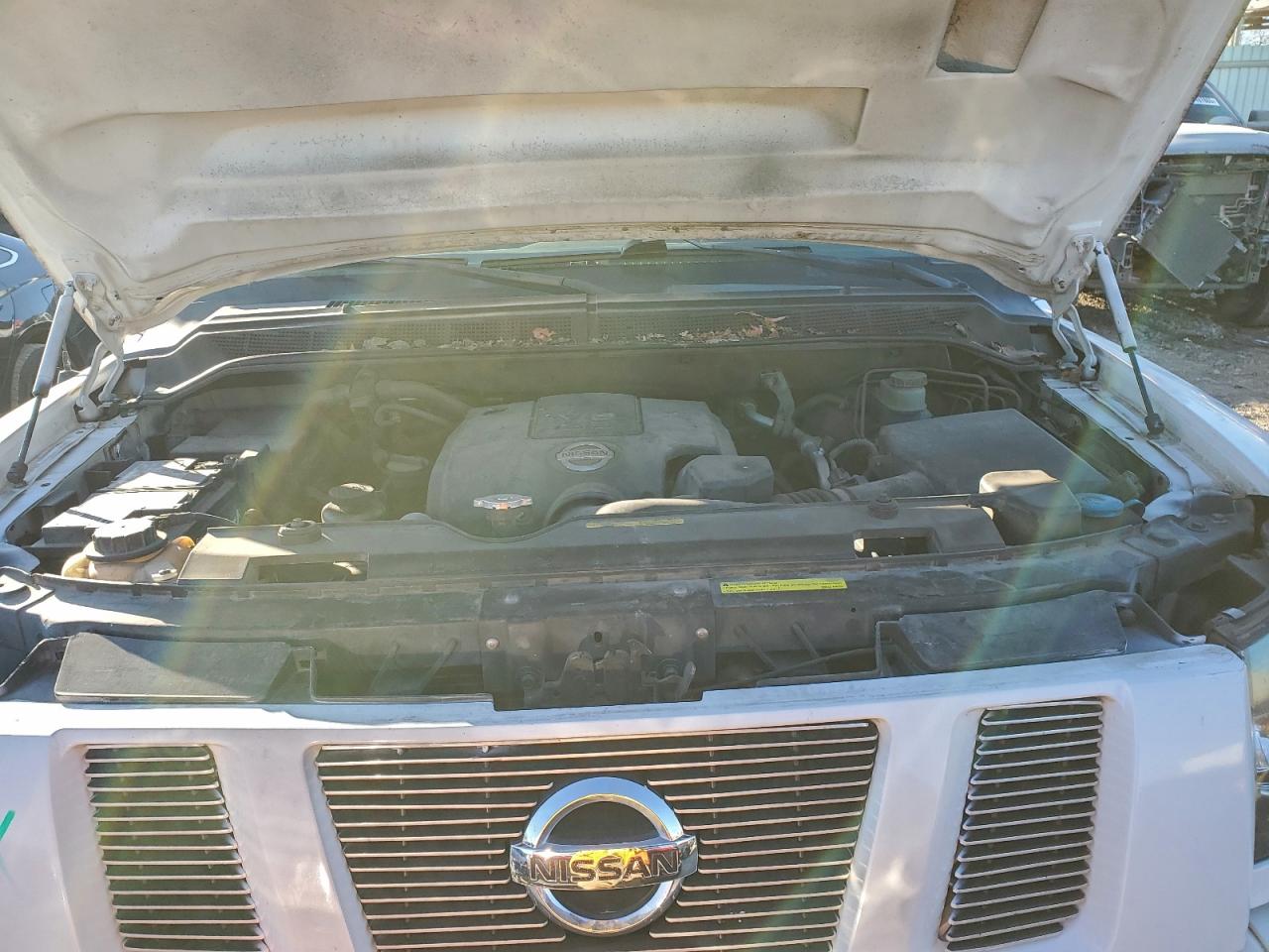 Nissan Titan Xe Image 8