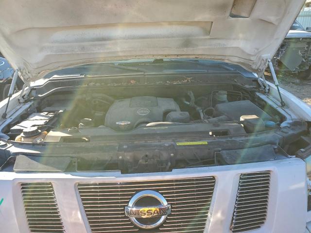 Nissan Titan Xe Image 8