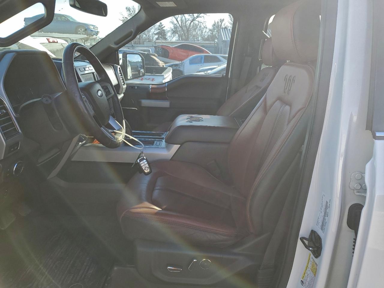 Ford F-150 Supercrew Image 5