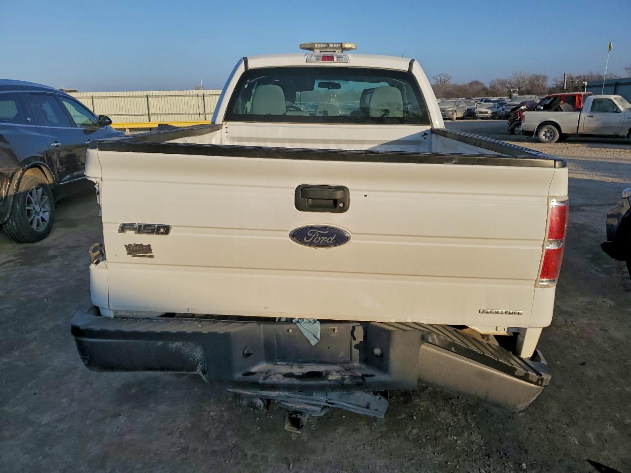 Ford F-150 Super Cab Image 10
