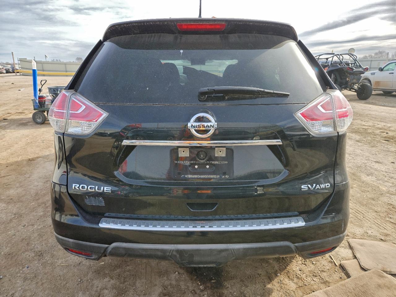Nissan Rogue S Image 2