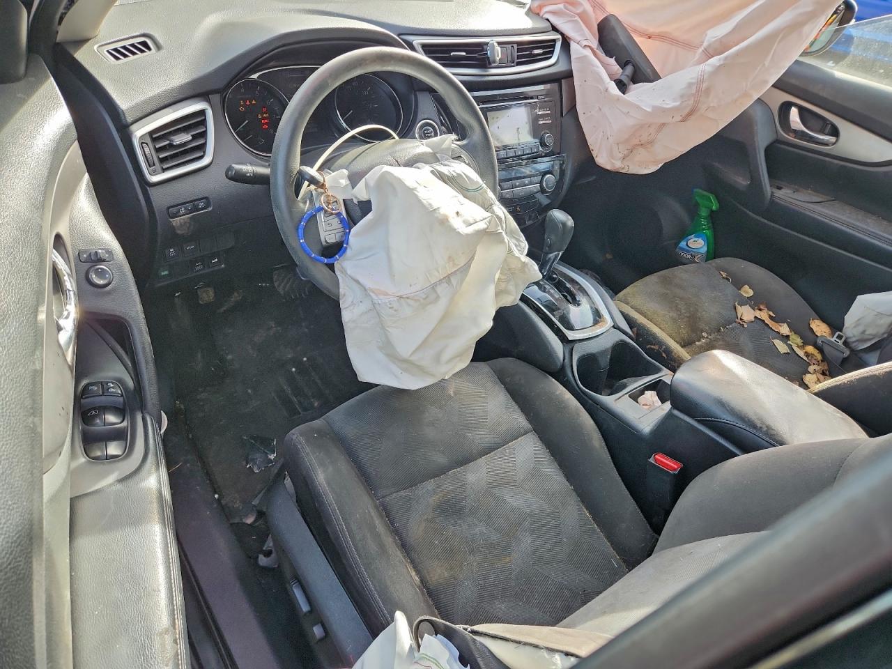 Nissan Rogue S Image 4