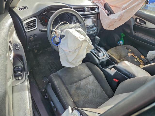 Nissan Rogue S Image 4