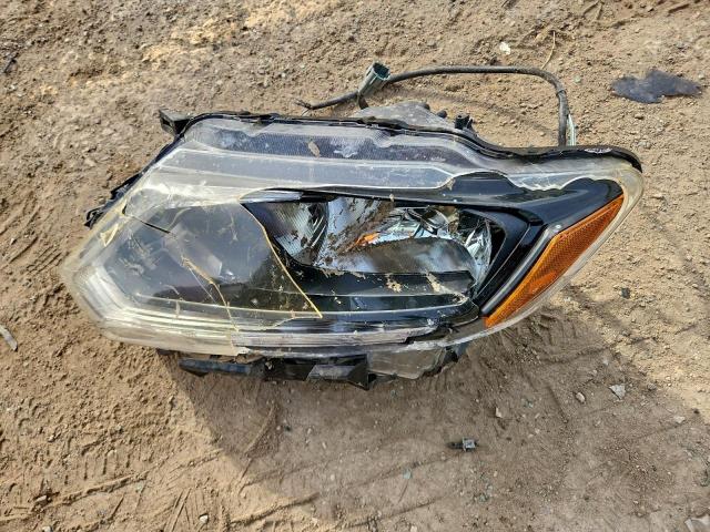 Nissan Rogue S Image 9