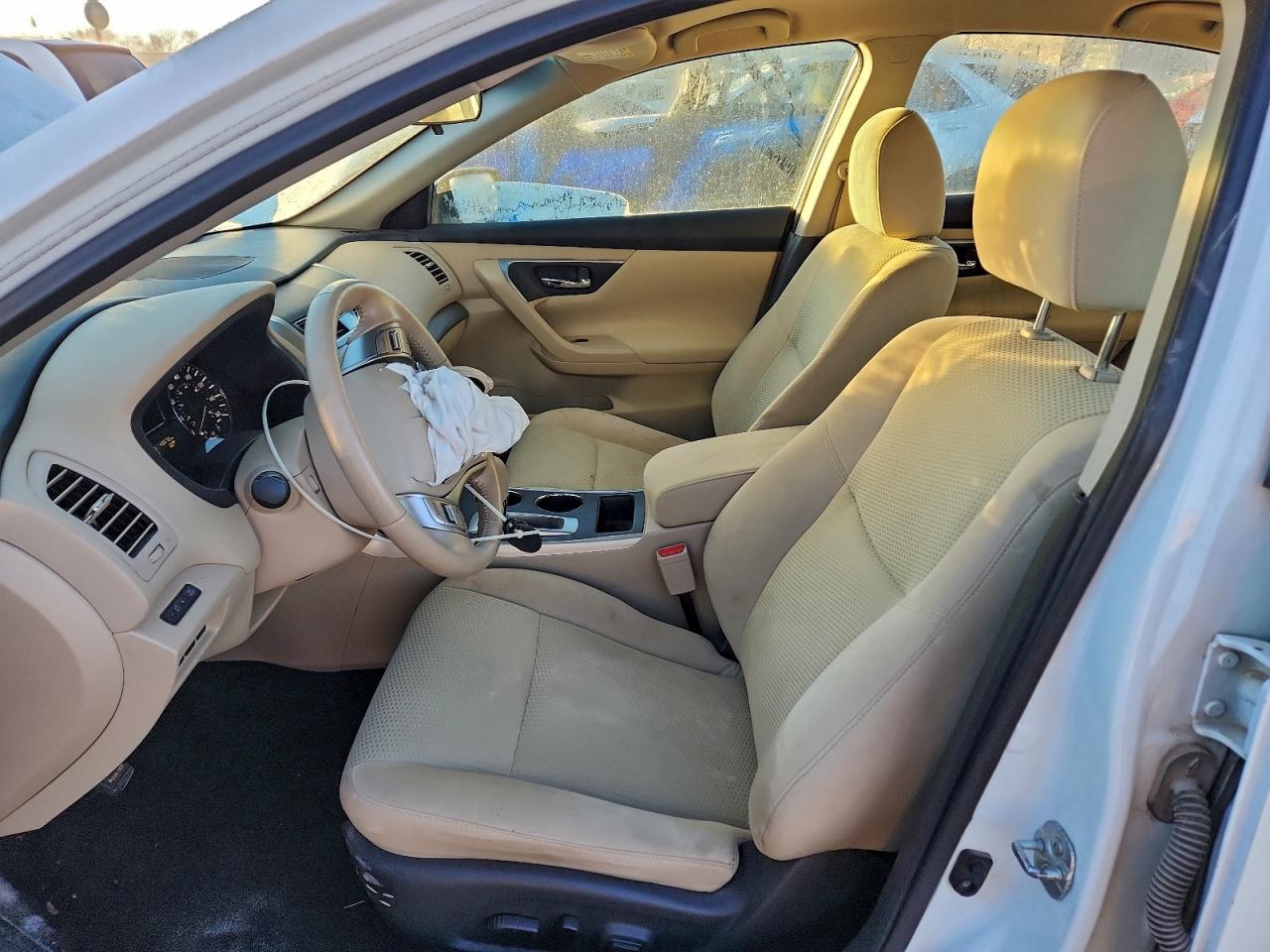 Nissan Altima 2.5 Image 6