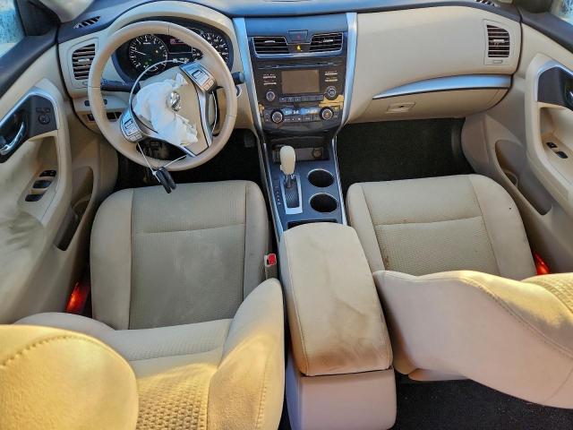 Nissan Altima 2.5 Image 9
