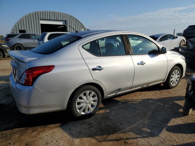 Nissan Versa S Image 7