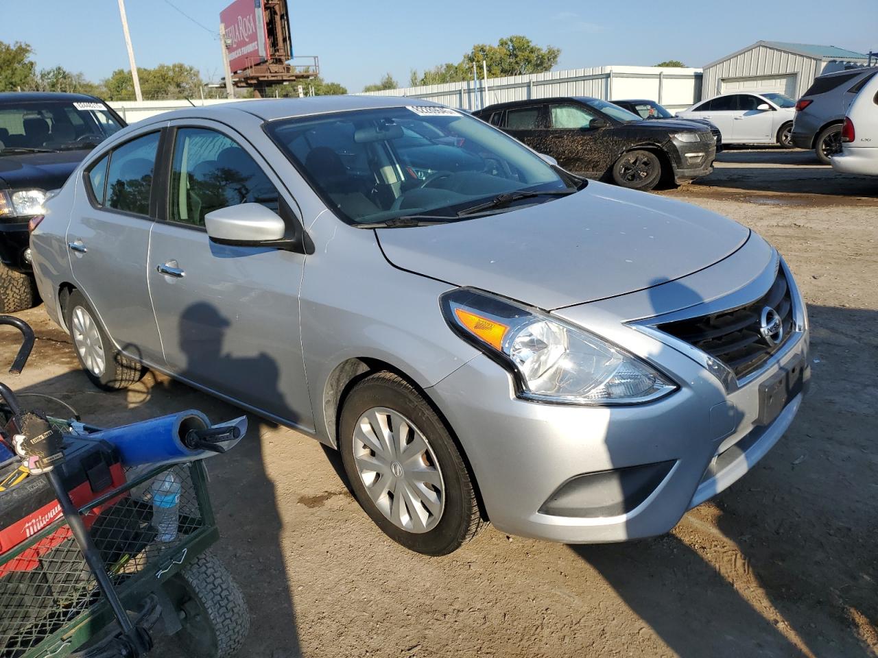 Nissan Versa S Image 6