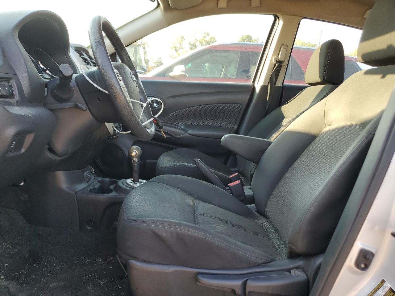 Nissan Versa S Image 3