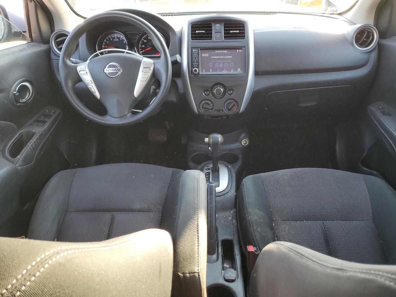 Nissan Versa S Image 8