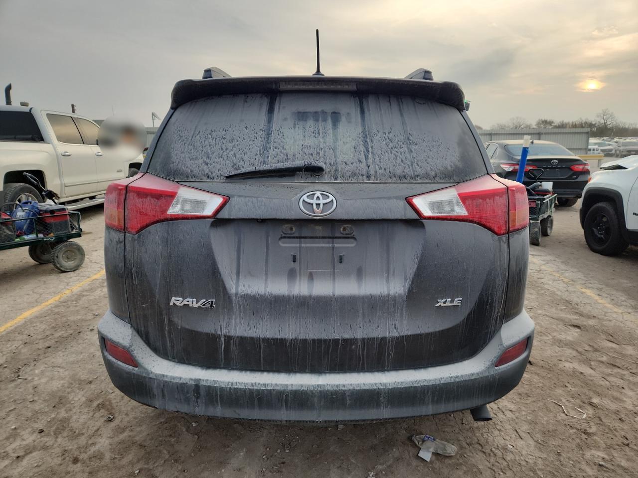 Toyota RAV4 Xle Image 4