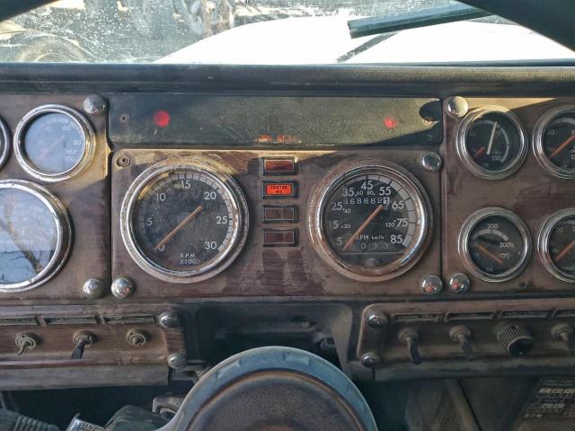 Freightliner Convention Fld120 Image 8