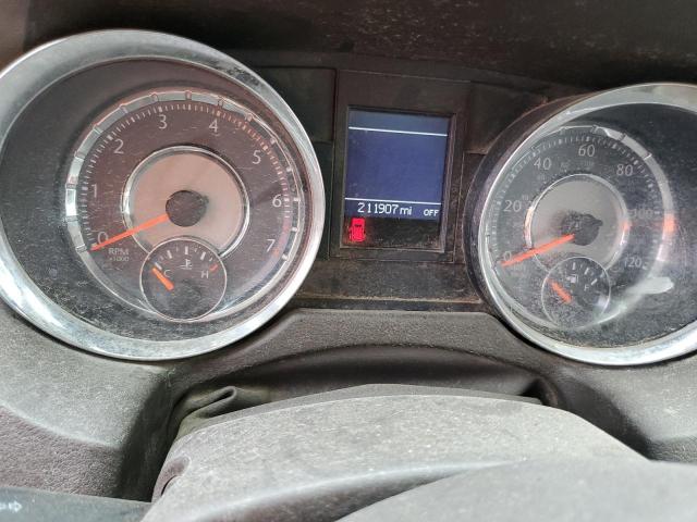 Chrysler Minivan Touring L Image 7