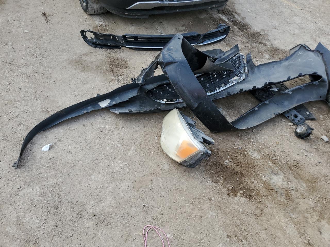 Chrysler Minivan Touring L Image 2