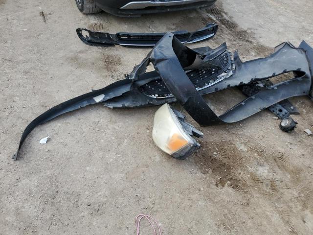 Chrysler Minivan Touring L Image 2