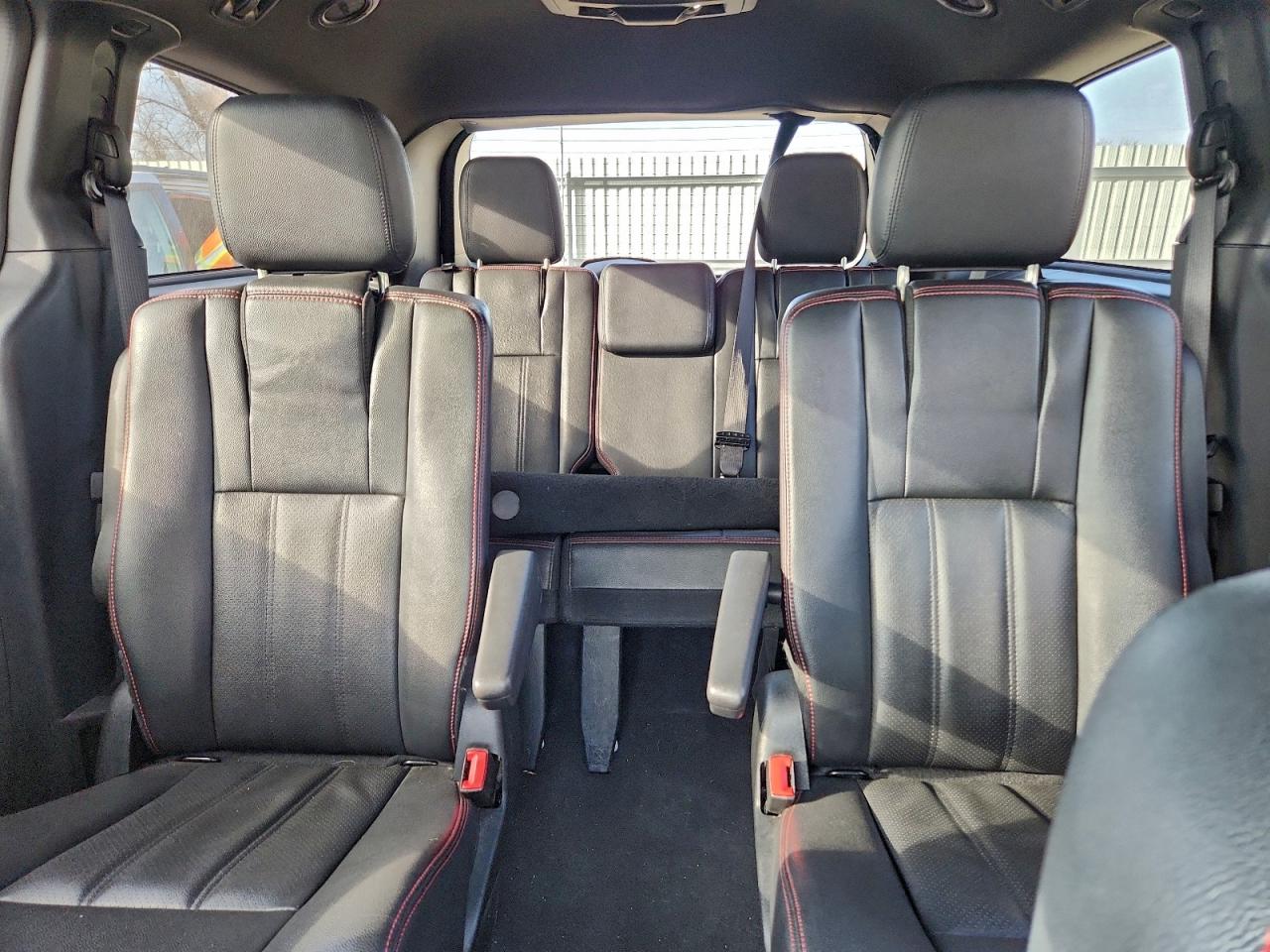 Dodge Caravan Gt Image 2