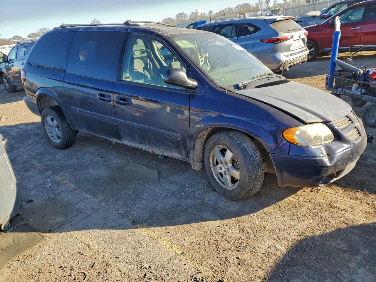 Dodge Caravan Sxt Image 8