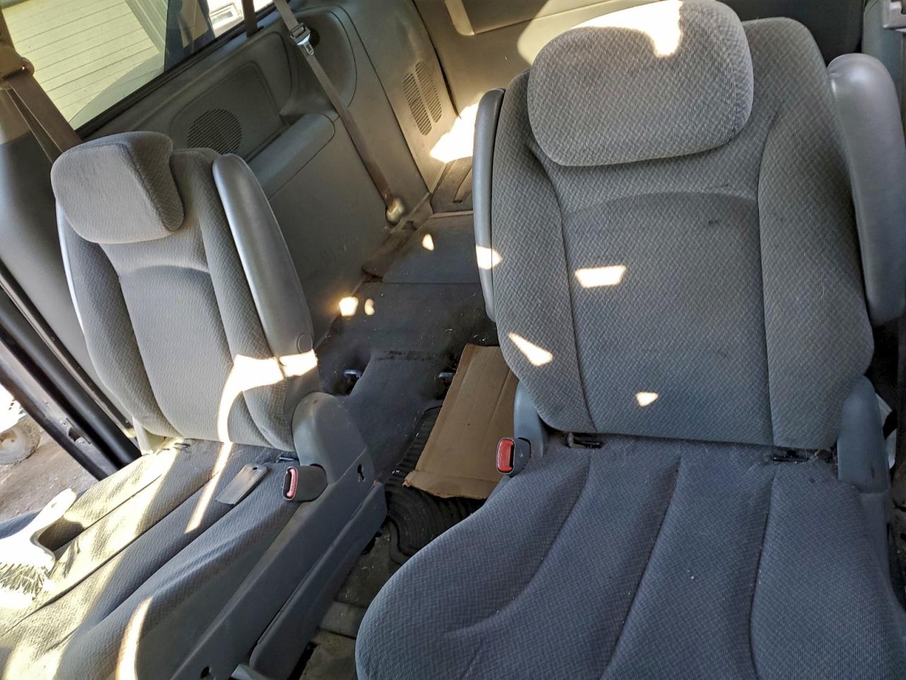 Dodge Caravan Sxt Image 10