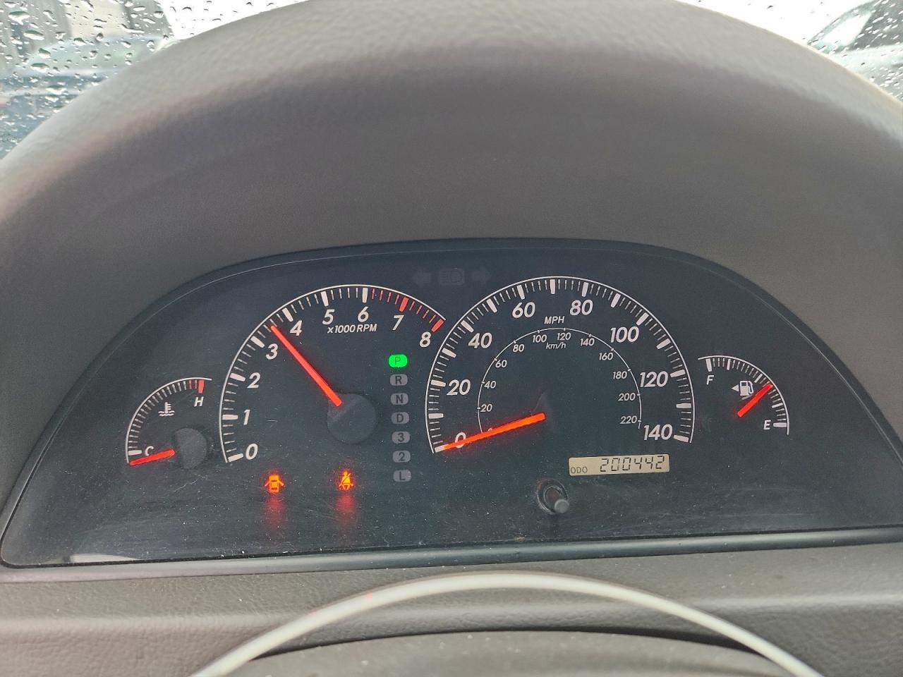 Toyota Camry Le Image 10