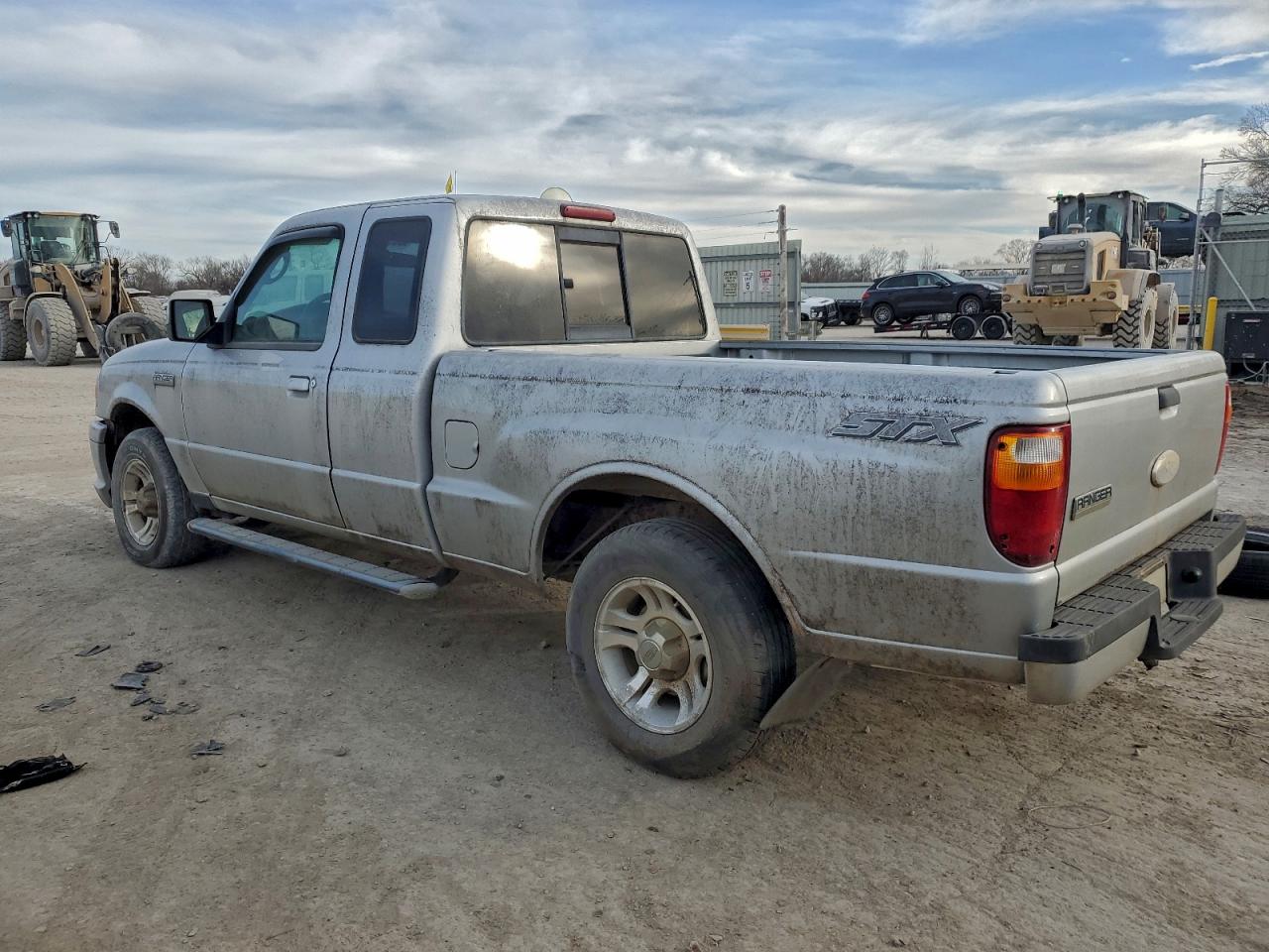 Ford Ranger Super Cab Image 2