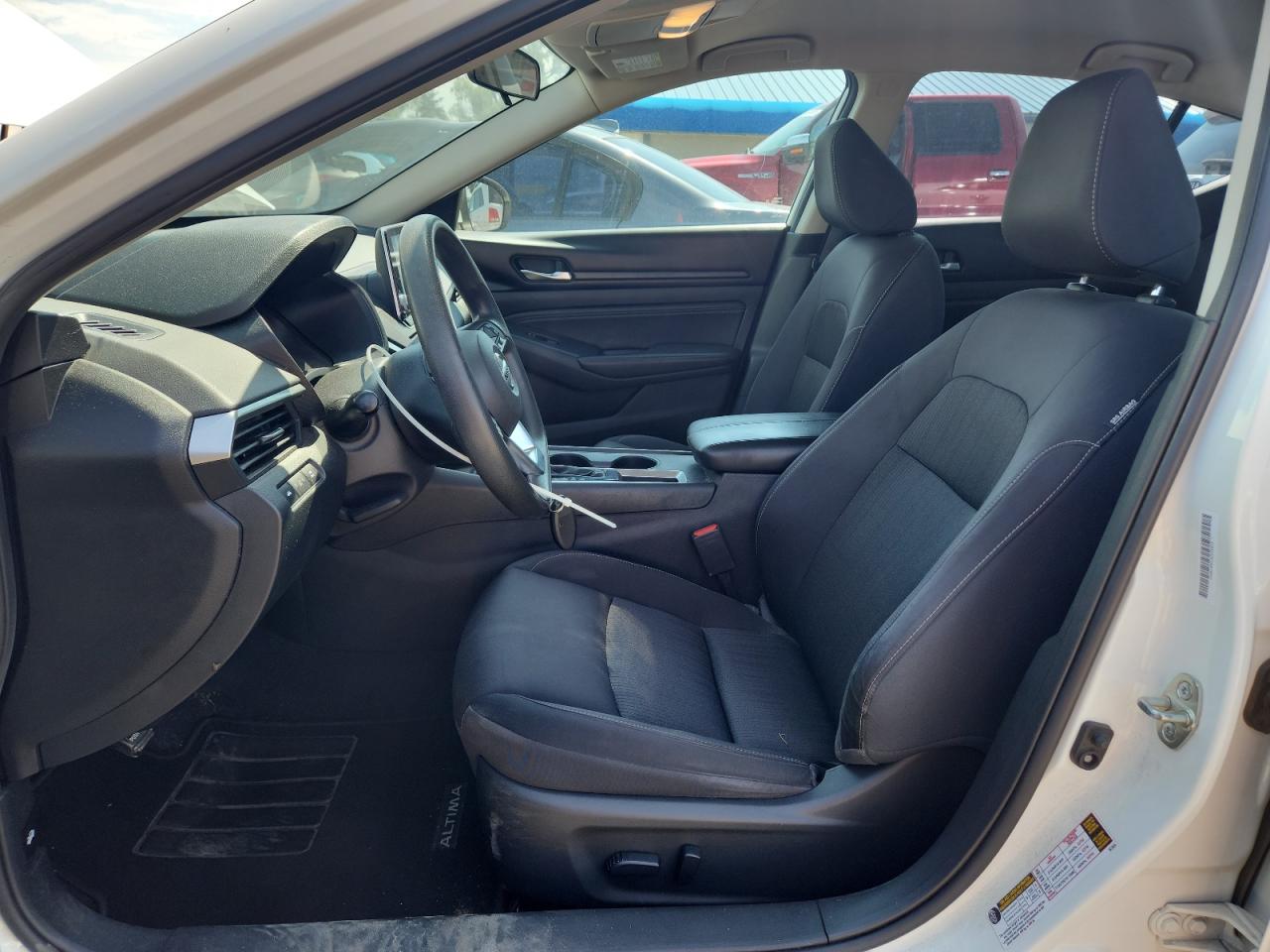 Nissan Altima S Image 3