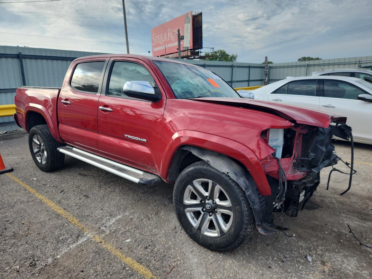 Toyota Tacoma Double Cab Image 3