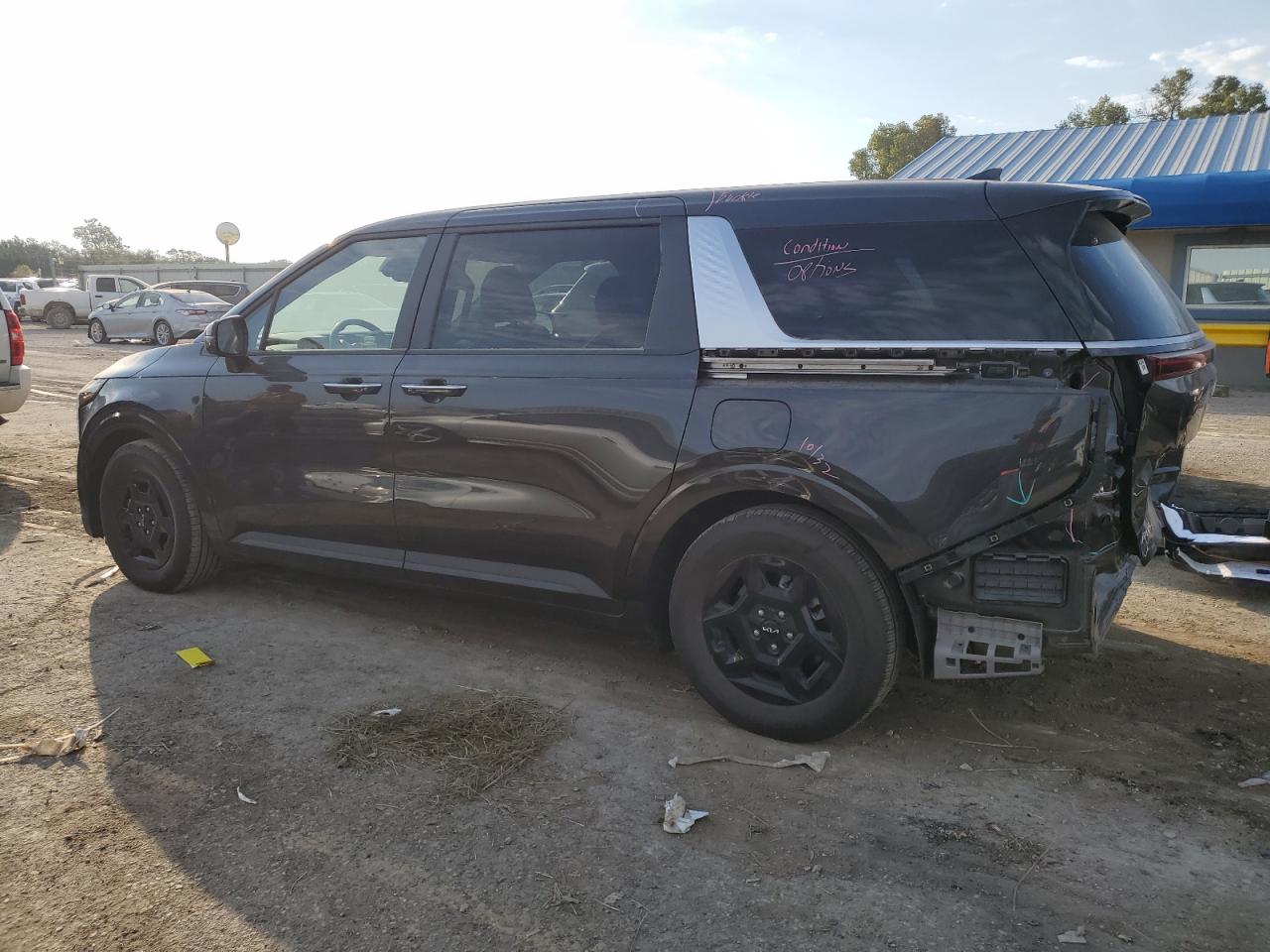 Kia Carnival Lx Image 3