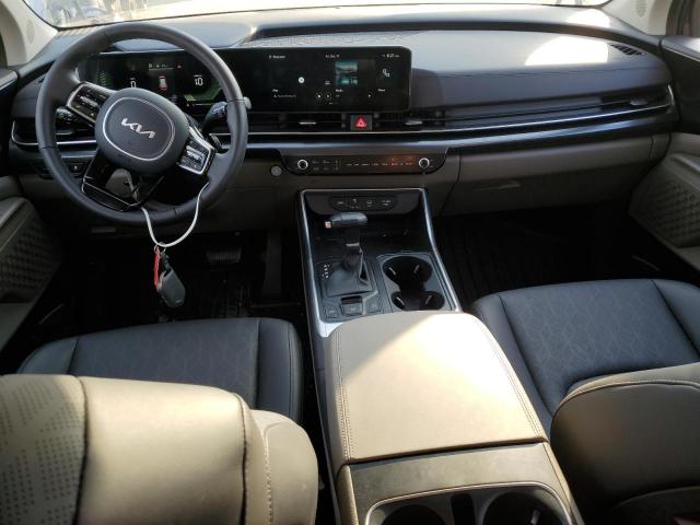 Kia Carnival Lx Image 4