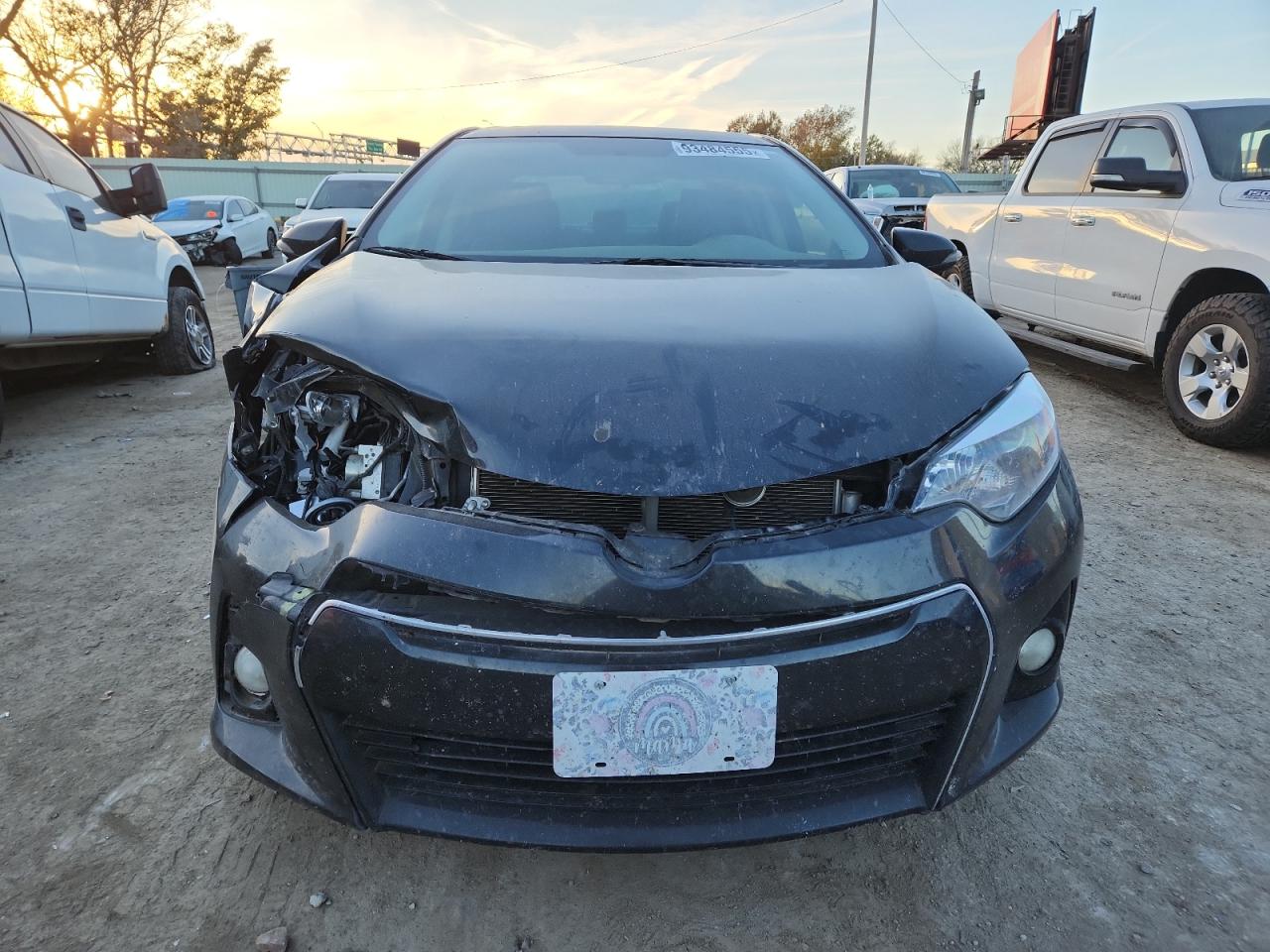 Toyota Corolla L Image 8