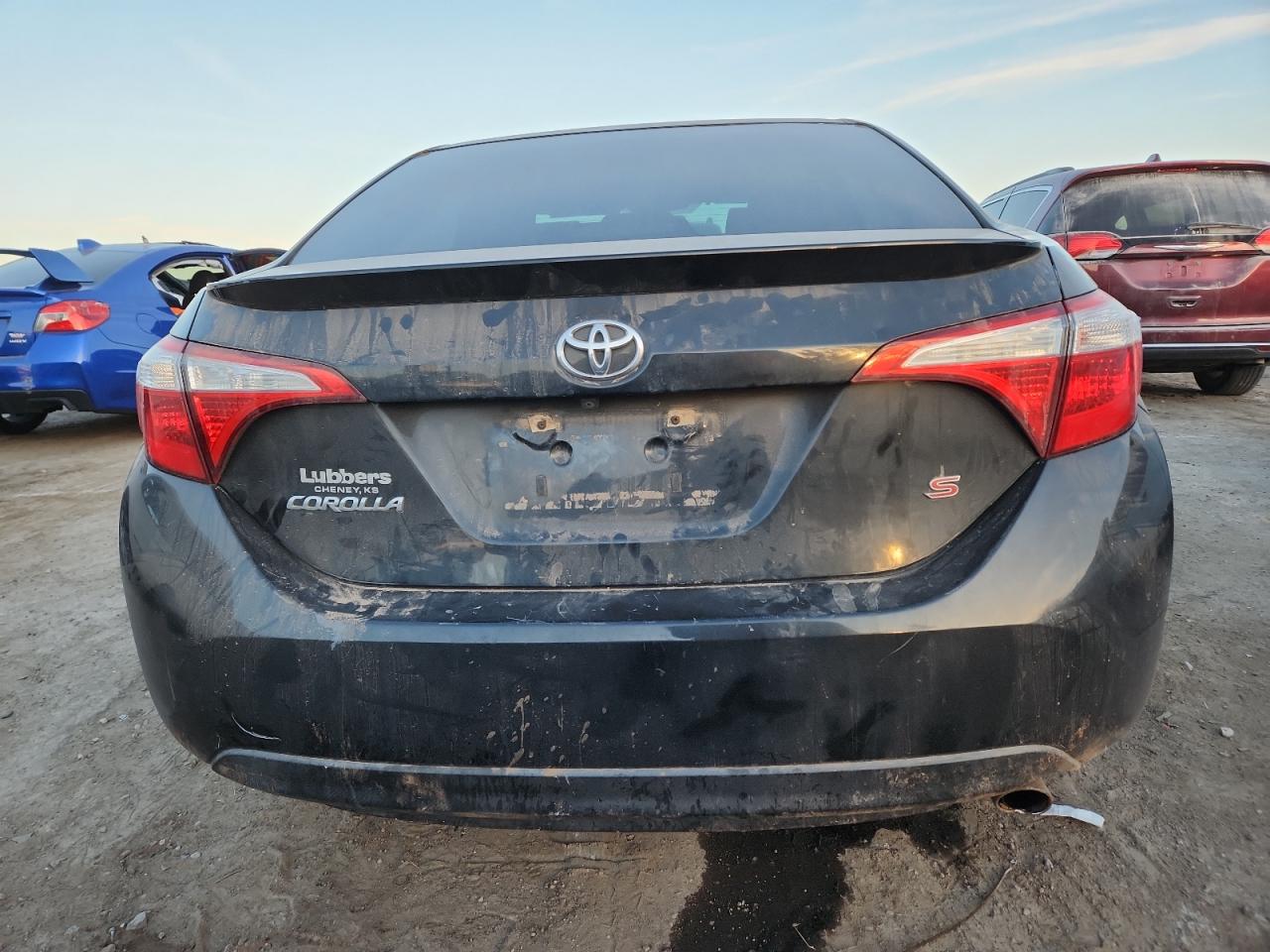 Toyota Corolla L Image 12