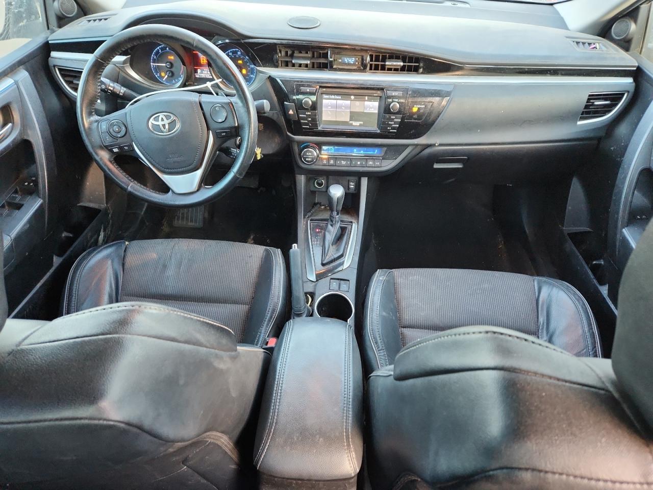 Toyota Corolla L Image 4