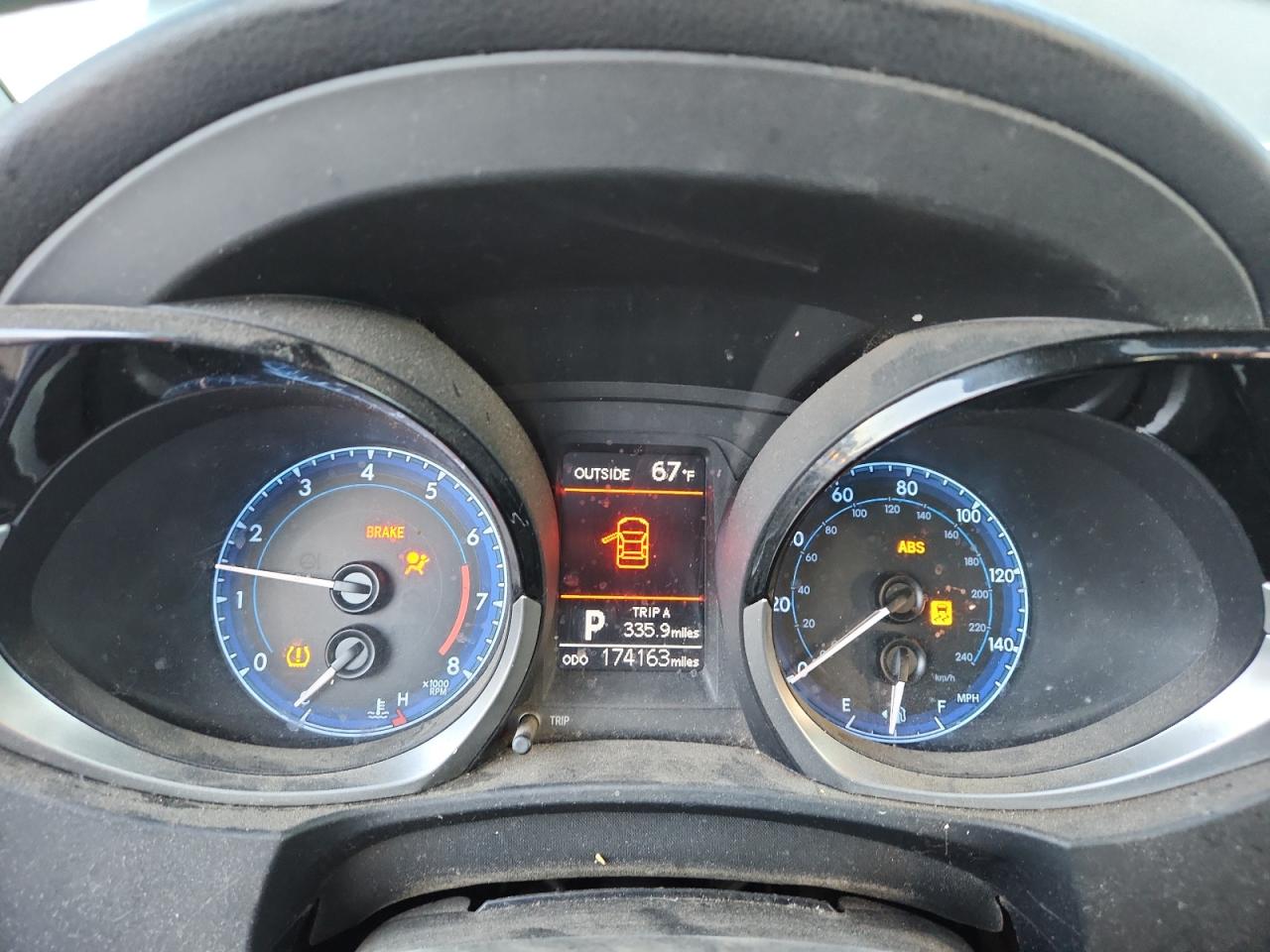 Toyota Corolla L Image 9