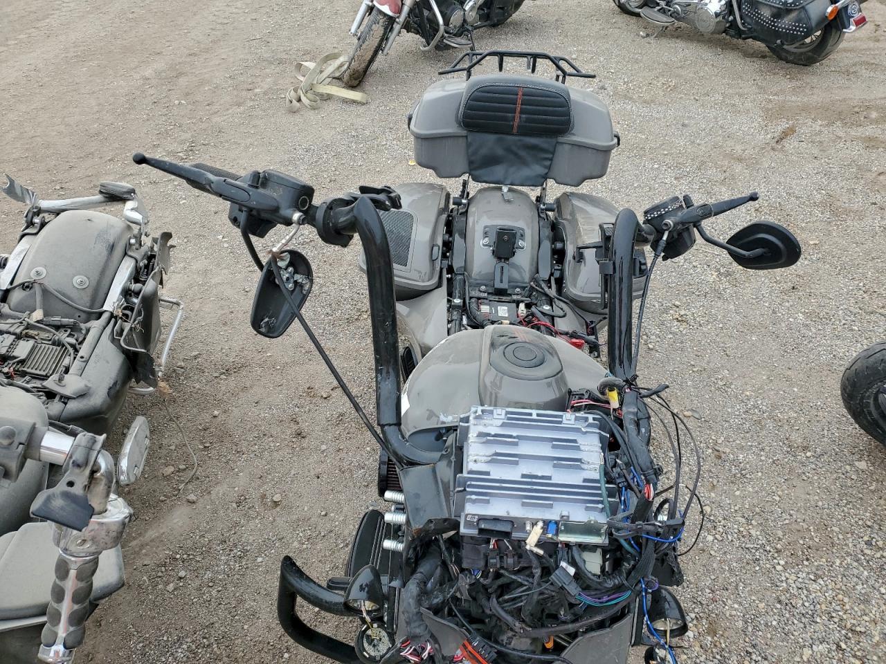 Harley-Davidson Fl Image 5