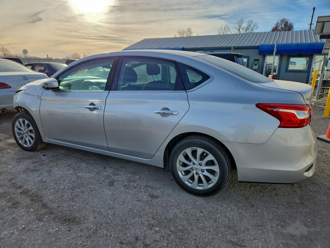 Nissan Sentra S Image 5