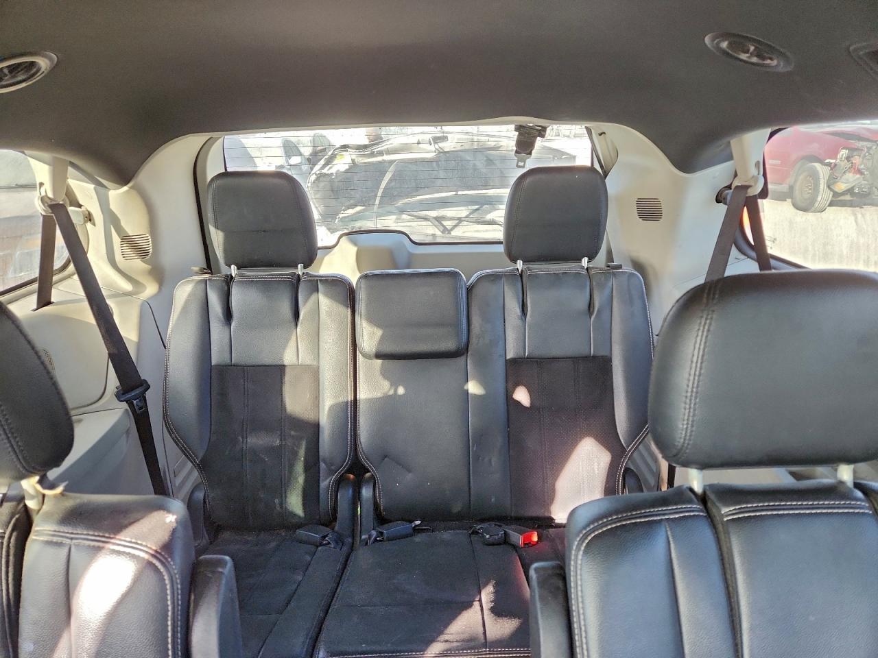 Dodge Caravan Sxt Image 9