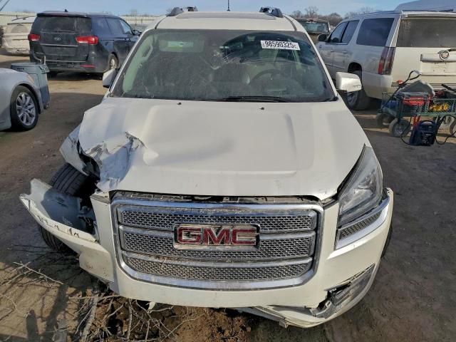 GMC Acadia Denali Image 13