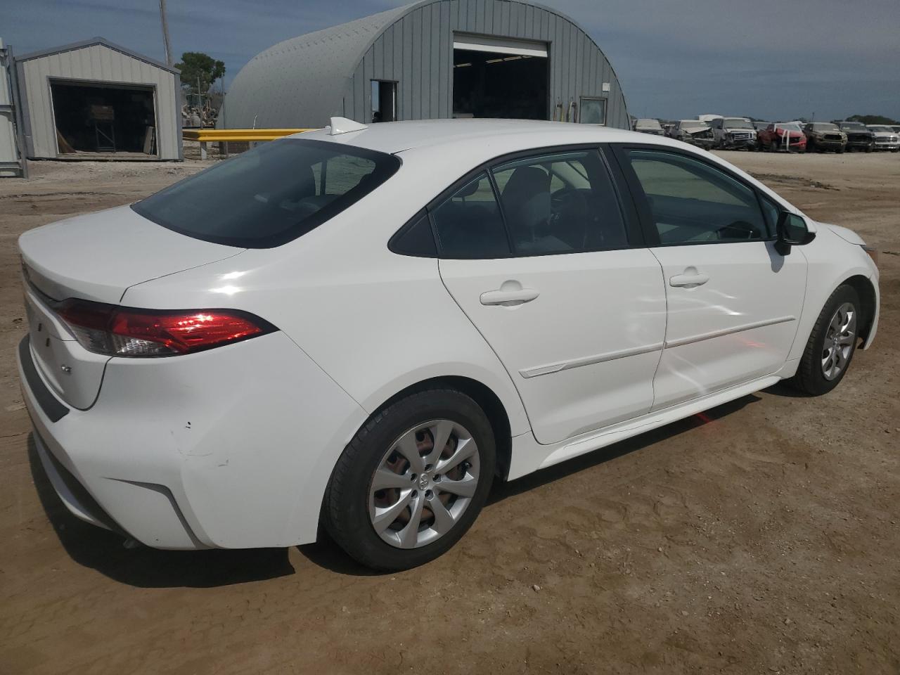 Toyota Corolla Le Image 6