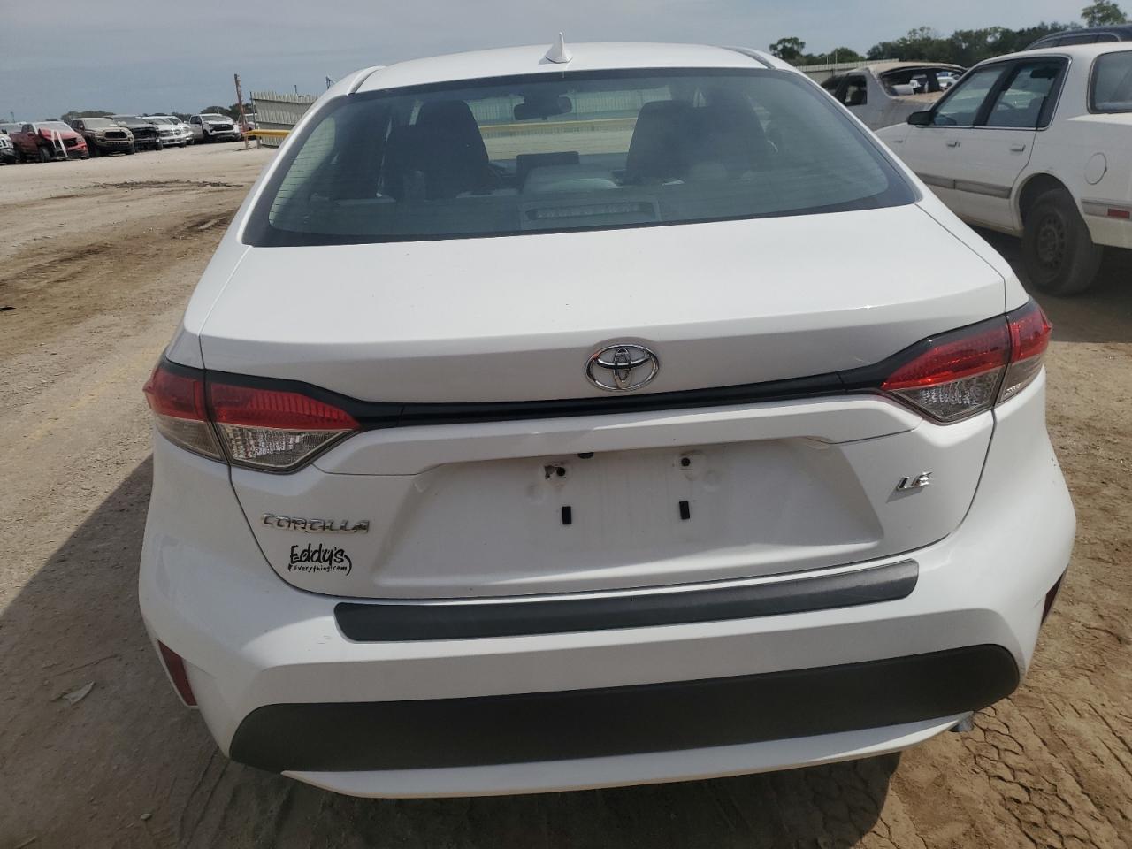 Toyota Corolla Le Image 12