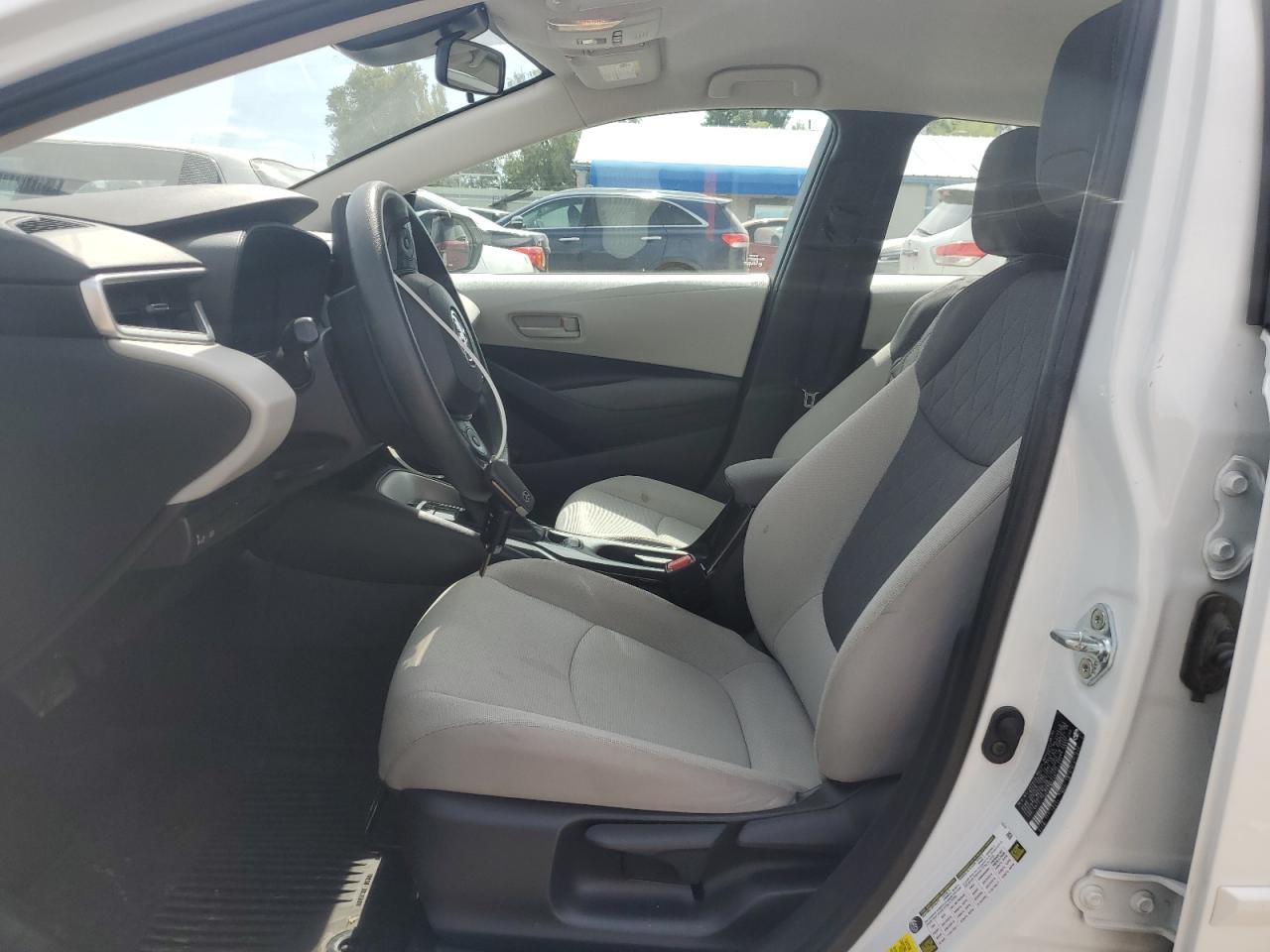 Toyota Corolla Le Image 8