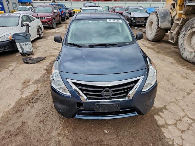 Nissan Versa S Image 7