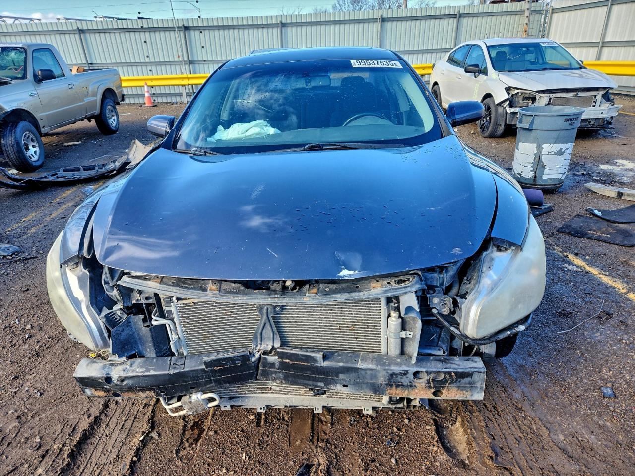 Nissan Maxima S Image 3