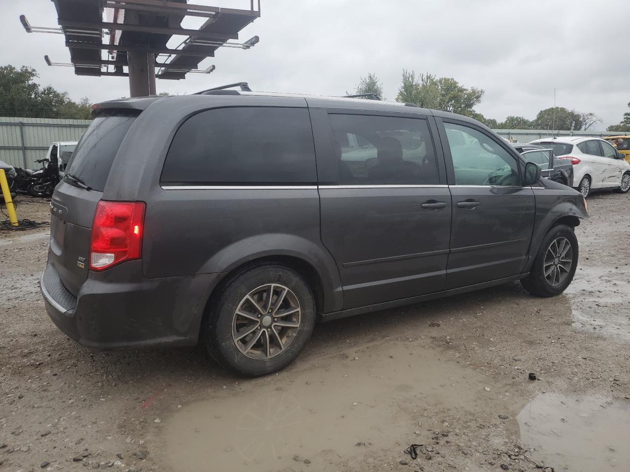 Dodge Caravan Sxt Image 2