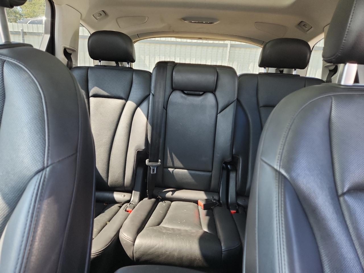 Audi Q7 Prestige Image 10