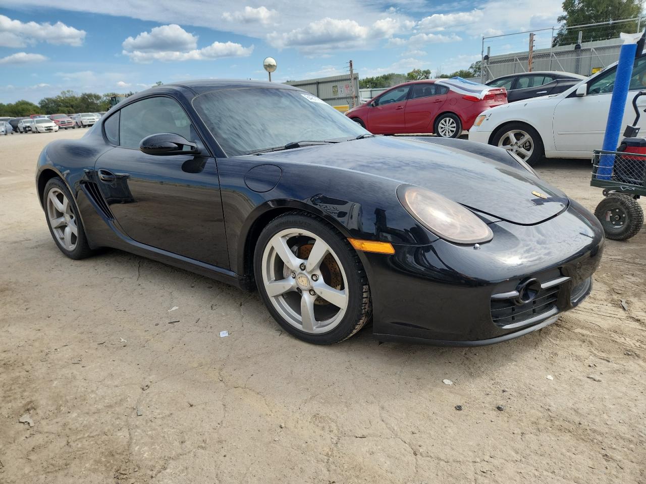 Porsche Cayman Image 2