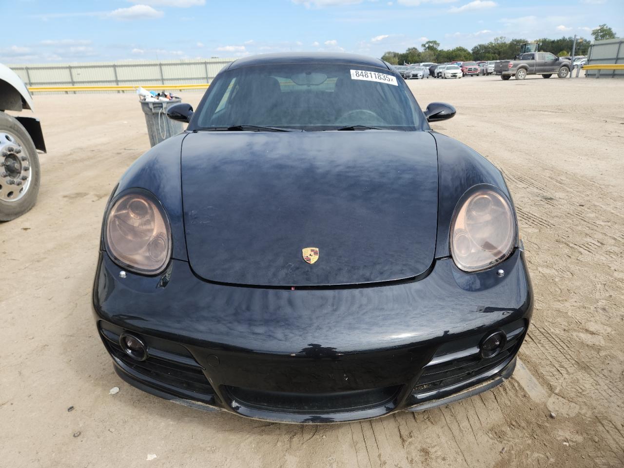 Porsche Cayman Image 11