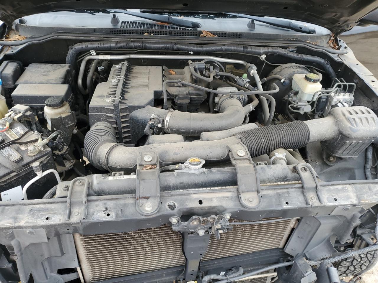 Nissan Frontier S Image 8