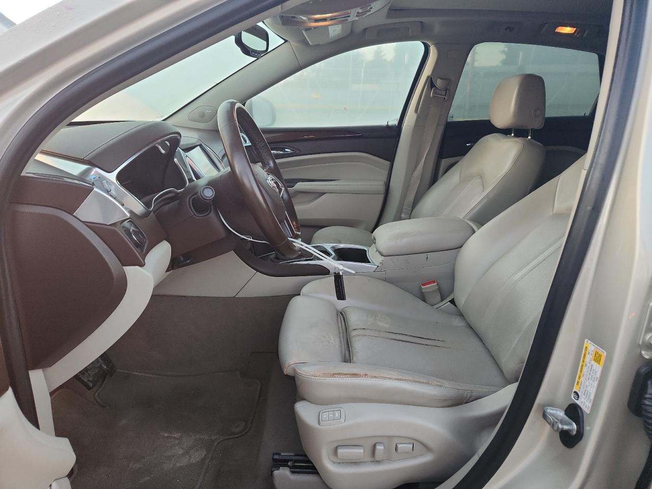 Cadillac SRX Luxury Collection Image 11